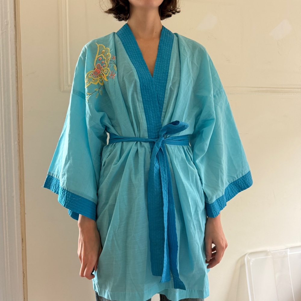 Blue Kimono-Style Robe with Gold Embroidery - Picture 2 of 8